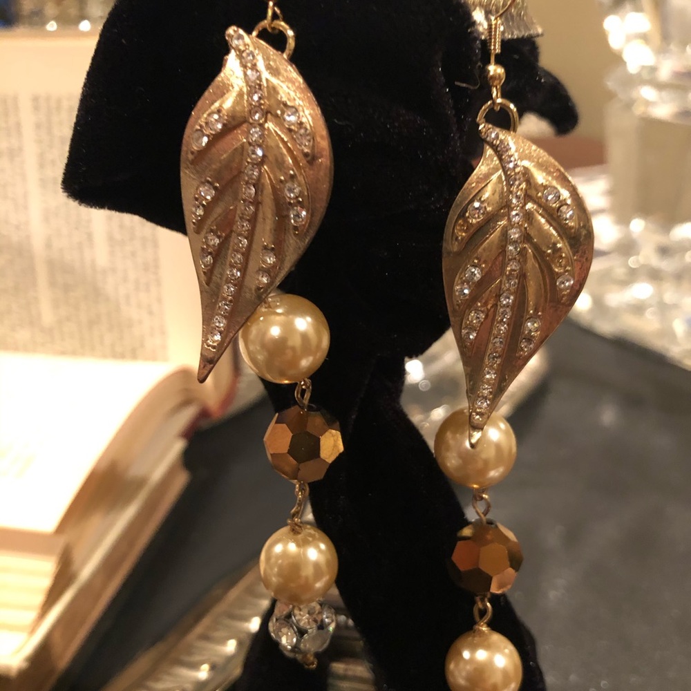 HANDMADE REPURPOSED EAR RINGS - Picture 2 of 4